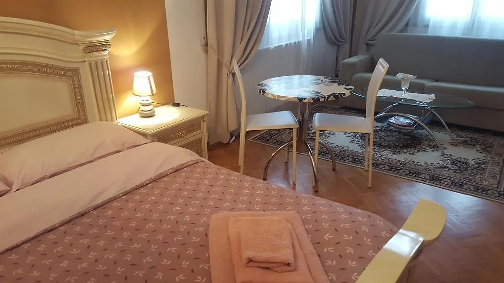 B&B In Arena L' Opera Werona Nocleg ze śniadaniem